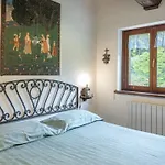 וילה Paola 6, Emma Gualdo Cattaneo