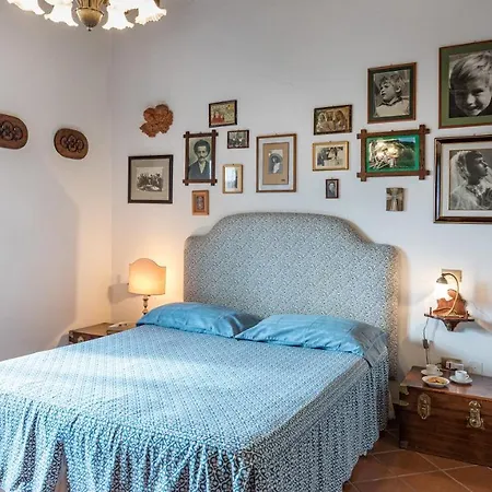 Villa Paola 6, Emma Gualdo Cattaneo