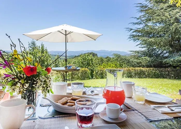 Paola 6, Emma Villa *